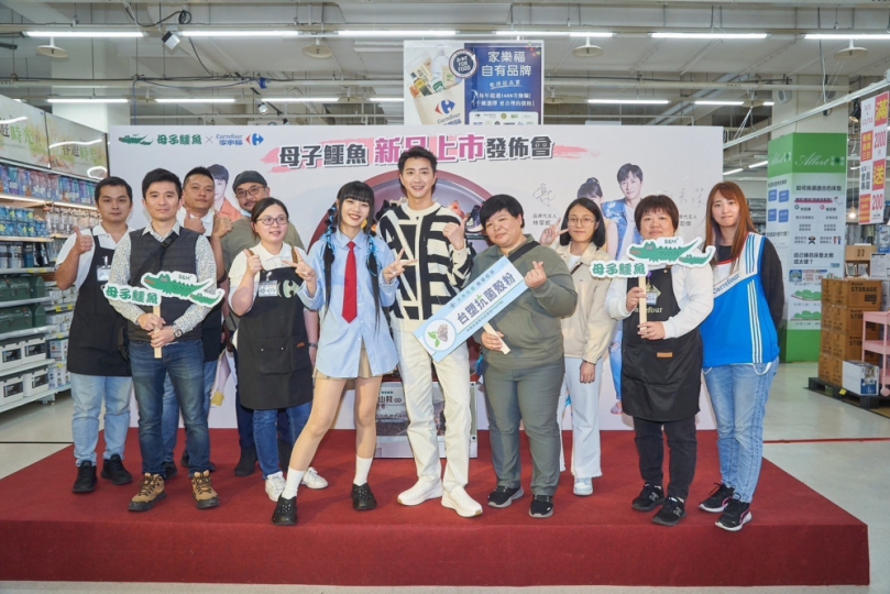 「蚵」技好鞋領航家　母子鱷魚人氣代言人江宏傑&木木體驗時尚