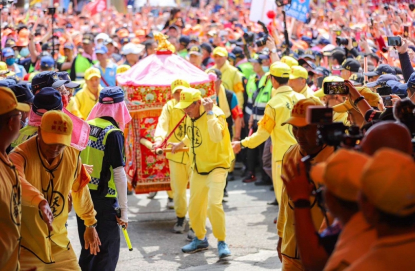 白沙屯與山邊媽祖抵達北港　張麗善迎接並祈求國泰民安