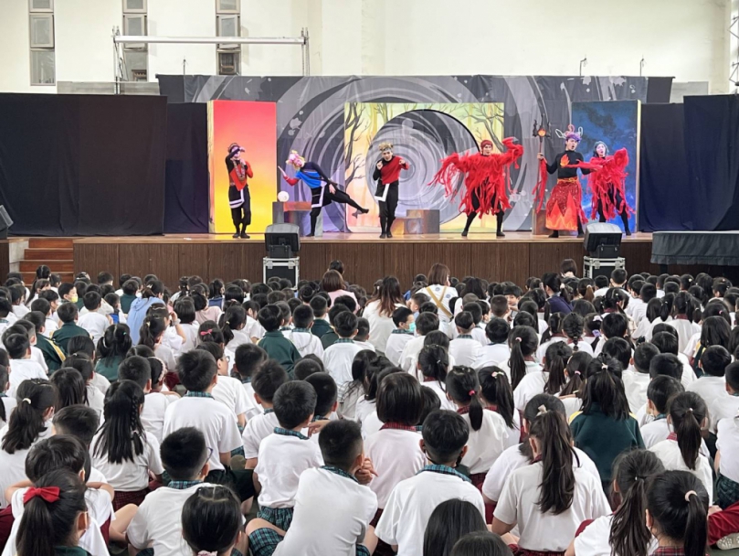 霧峰國小與善立文教慈愛基金會邀請大開劇團蒞校演出