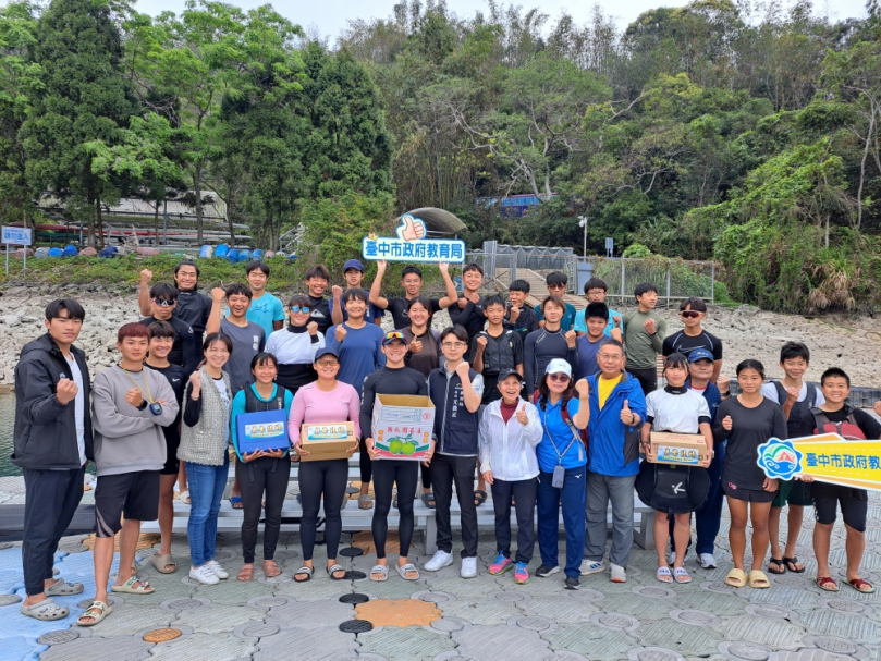 杭州亞運金牌張筑涵教練加持  中市四育國中全中運輕艇勇奪4金