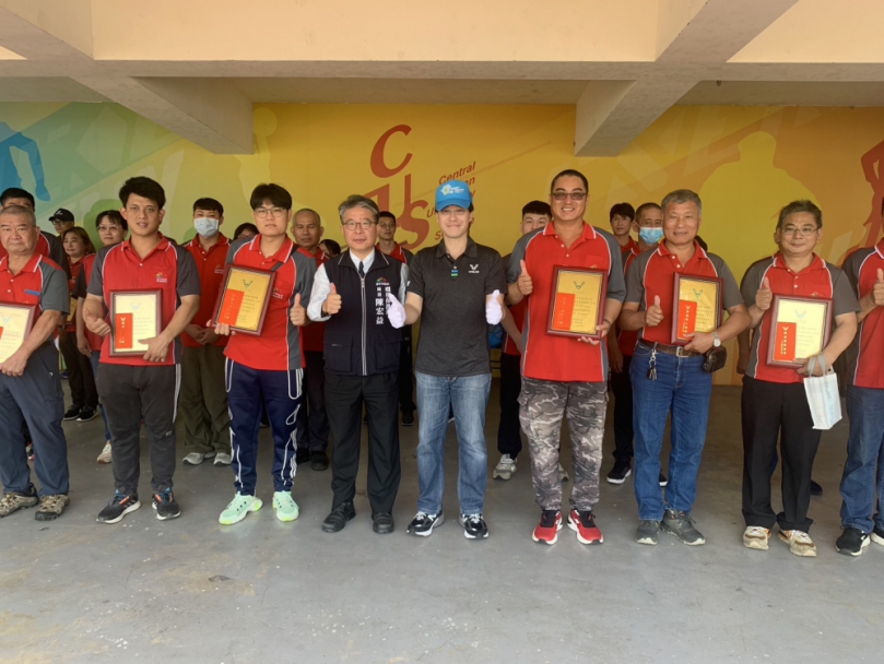 連續32年暖舉! 維他露基金會第48屆健行  表揚中市績優環保隊員