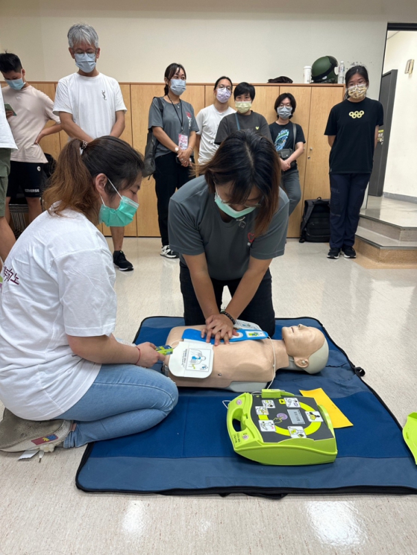 假日上課學急救  50名高中職學生BLS課程不喊累
