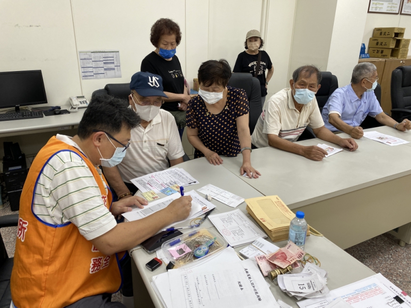 「高齡換照」彰化監理站5、6月下鄉為長輩收件服務。（照片監理站提供）