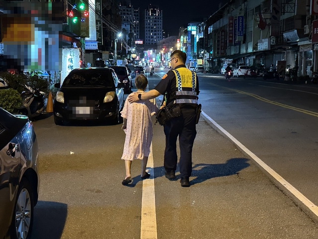 兒子南下過節回家卻找不到母親   太平警助團圓