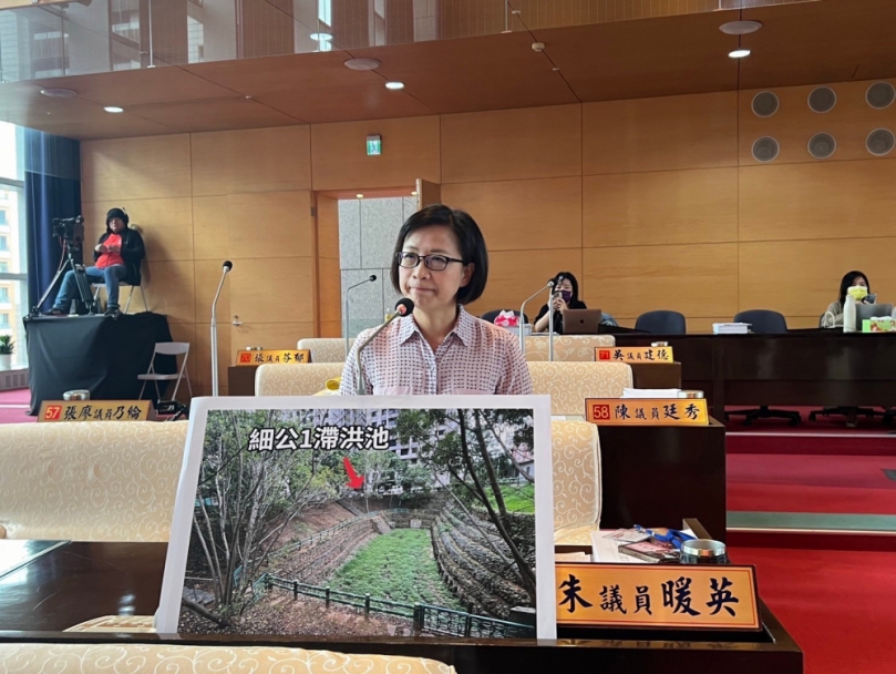 春安里綠地空間有限  細公1滯洪池要公園化  國民黨台中市議員朱暖英: 公共空間要親民利用