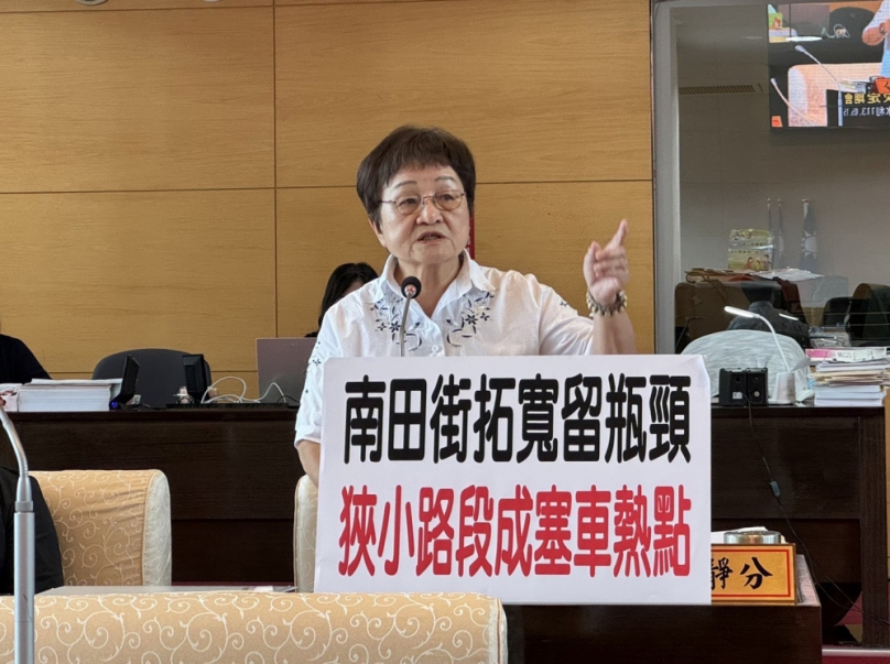 國民黨台中市議員張瀞分關切公共污水下水道用戶接管率及污水處理產生的下水污泥處理情形  也要求市府盡速拓寬南田街瓶頸路段