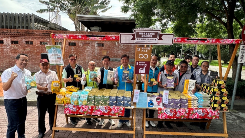 售出近8成！愛心接力挺花蓮  中市客委會攜手花蓮富里辦農特產品展售會