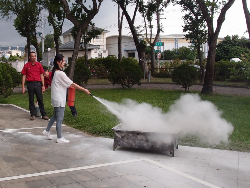 自衛消防結合地震實地防災演練，攜手社區居民，共同守護美好家園!