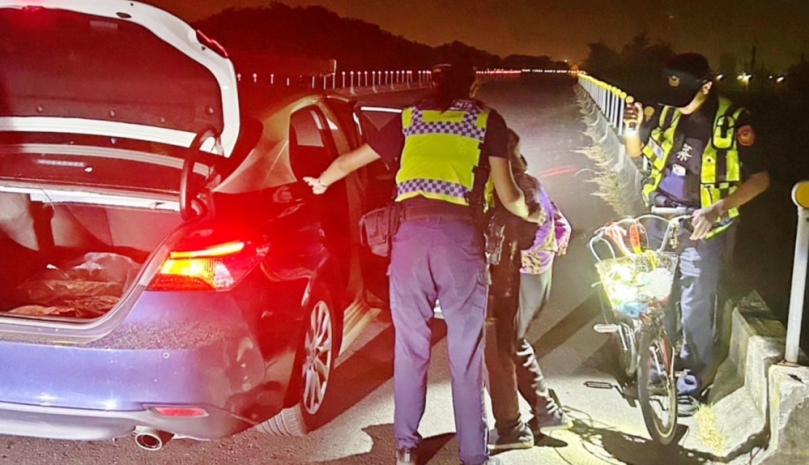 新北失蹤老嫗深夜徘徊北港堤防　北港警獲報協助聯繫家人報平安