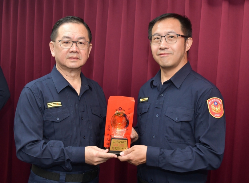 廖雲傑忠義精神展露無遺   副局長魏慶賢表揚直說讚