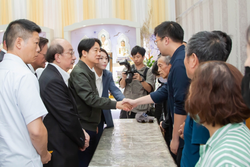 新竹兩殉職勇消至上榮耀   賴清德總統親至靈前上香