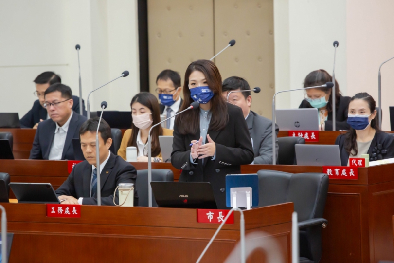 新竹市全力推動棒球場明年重啟   高虹安也呼籲統包商不要再拖了