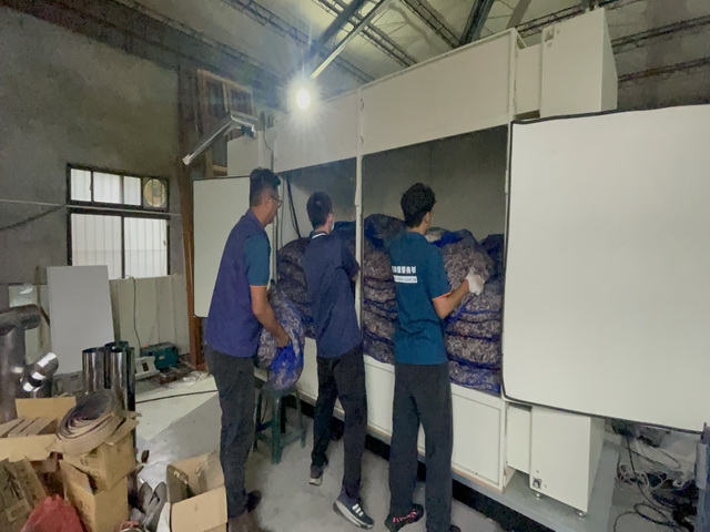 農業節能減碳新利器  太陽能溫控智能雜糧乾燥機