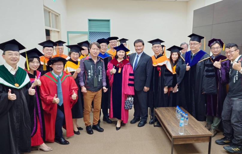 中臺科大校長陳錦杏勉畢業生「深度、廣度、溫度學習成為大健康產業永續菁英」