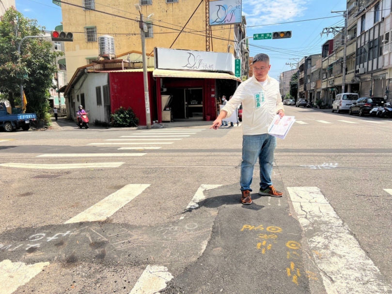 台中市大甲區大甲多條主要道路長久未整修  路面呈不平的狀況  立委蔡其昌與台中市議員施志昌聯合爭取4331萬經費改善