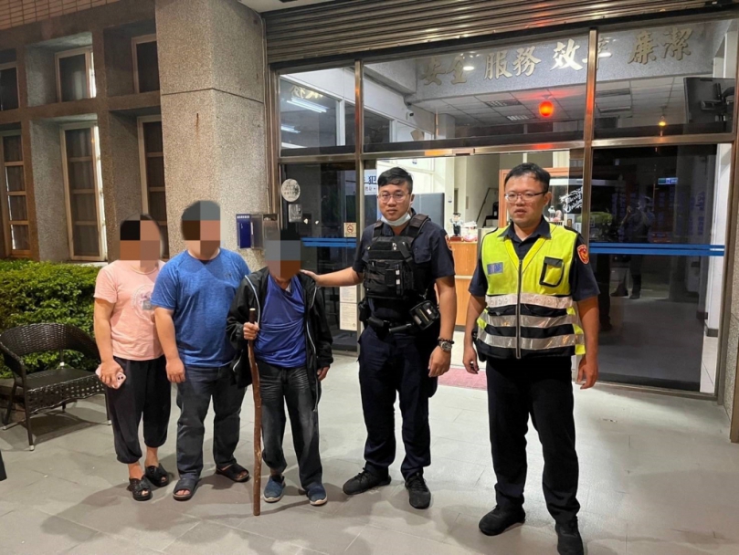 思子心切！2父親跨縣「找兒子」卻迷途街頭  暖警助平安返家