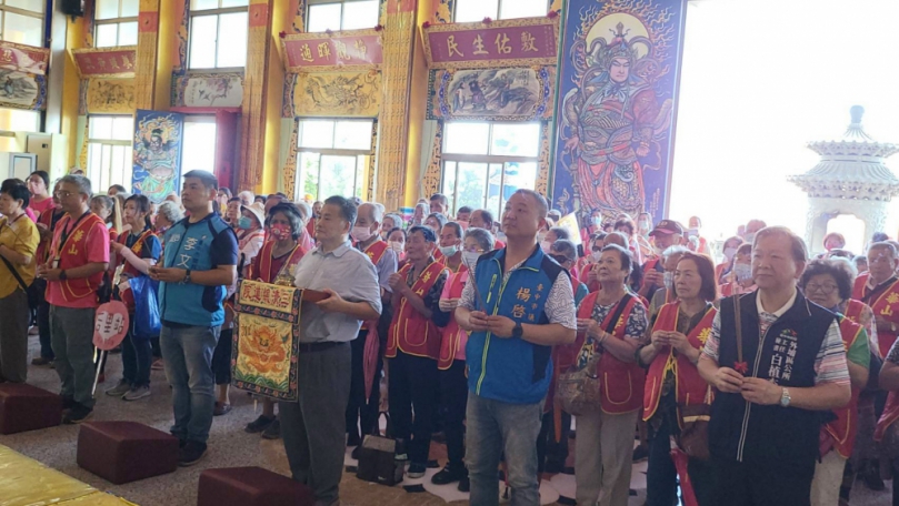 華山基金會台中各區天使站組成百老祈拜進香團  到外埔無極三清總道院體驗宗教之旅