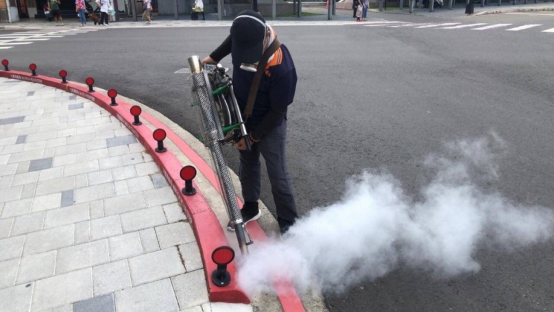 杜絕登革熱  你我都有責！新竹市啟動環境消毒 呼籲落實「巡倒清刷」4步驟