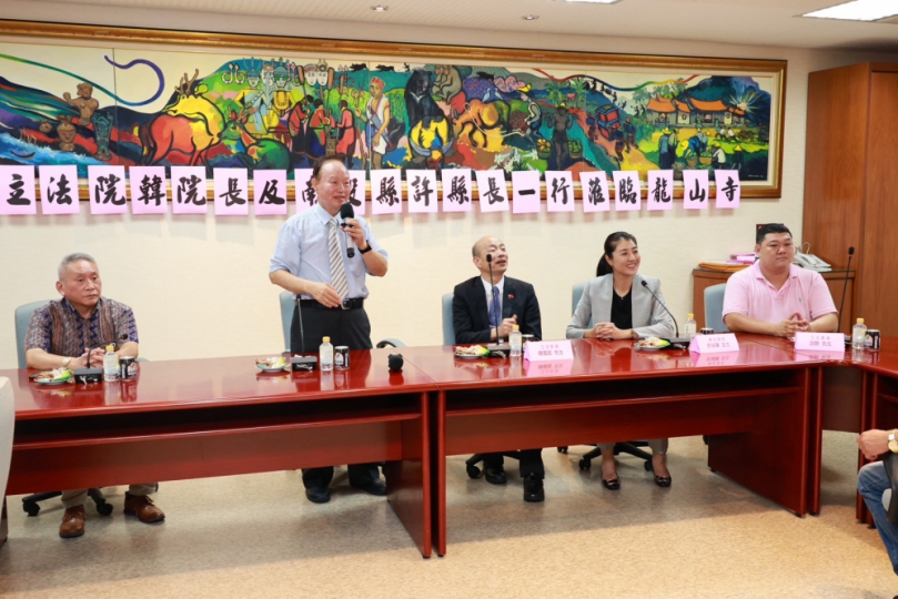 卡努風災北市龍山寺捐助500萬元     許縣長率鄉親拜會表謝忱