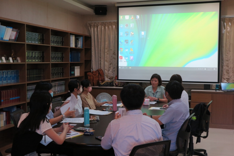 打詐人力再升級  彰檢7名檢察官助理報到，檢察長張曉雯（前中）勉勵全力以赴。（照片檢方提供）