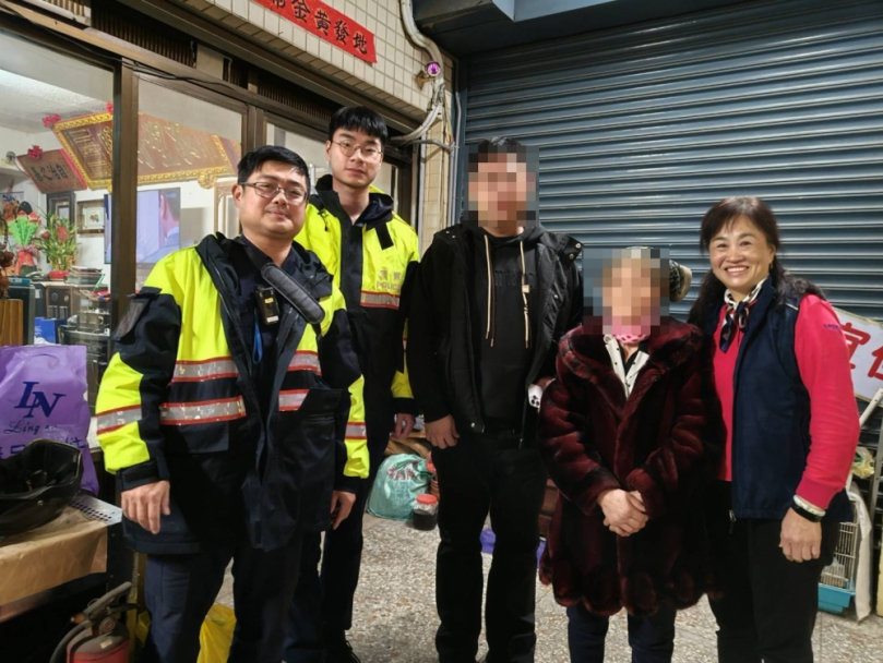 陸籍阿嬤來台探親走失  熱心里長動員助返家