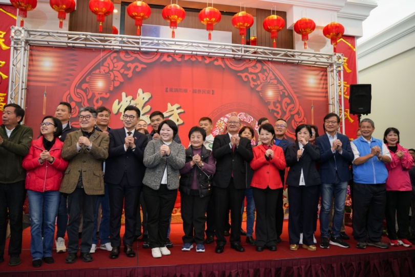 中市議會新春團拜  市長盧秀燕率市府團隊祝賀議政昌隆、府會和諧