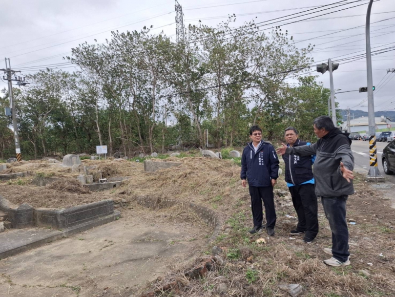 提前布署  台中市太平區公所清明節前各公墓除草