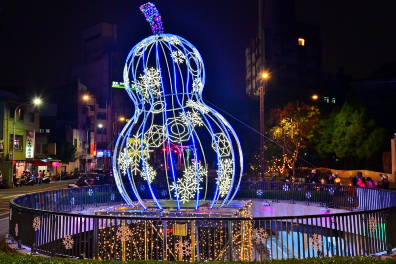 全國最長燈會！台中市豐原區「3大燈區」自耶誕點亮至元宵  特色造型 「福祿葫蘆」、「大雪人」等您來賞燈