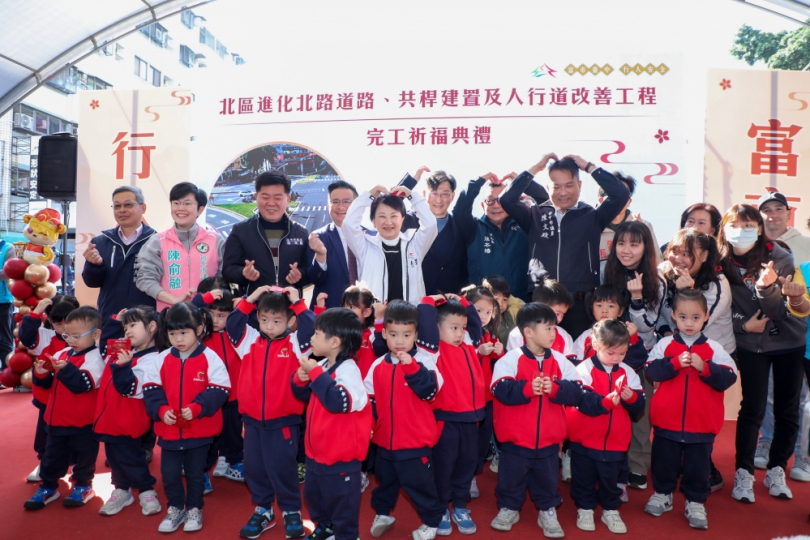 市民道路交安改善滿意度破8成5！中市進化北路改善工程完工  市長盧秀燕：持續打造友善行人之都  民進黨台中市議員陳俞融質疑台中交通改善仍不夠快、不夠多