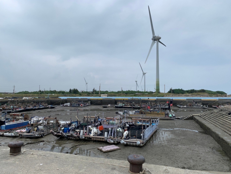 大甲沿岸漁業匠師的故鄉，松柏漁港『陸上行舟』見奇景