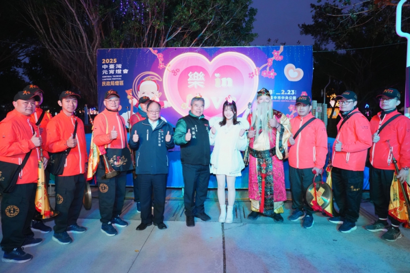 中台灣元宵燈會璀璨登場   樂成宮開基月老本尊駐駕加持   女神「貓貓」驚喜現身