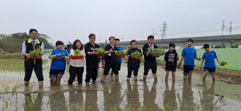 臺南市政府與中華電信攜手後壁「無米樂」社區  推動智慧農業