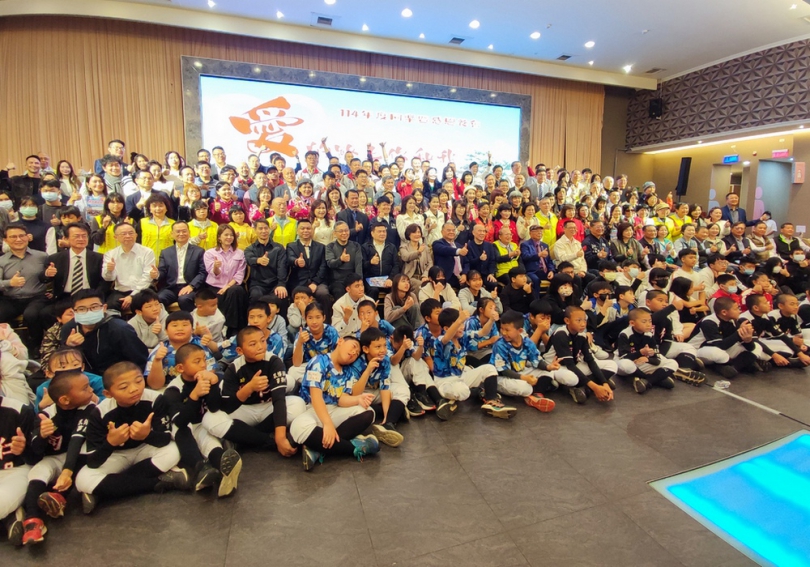 北回培英文教協會「愛的路上你和我」感恩餐會  安美諾生醫攜手藝人助孩童