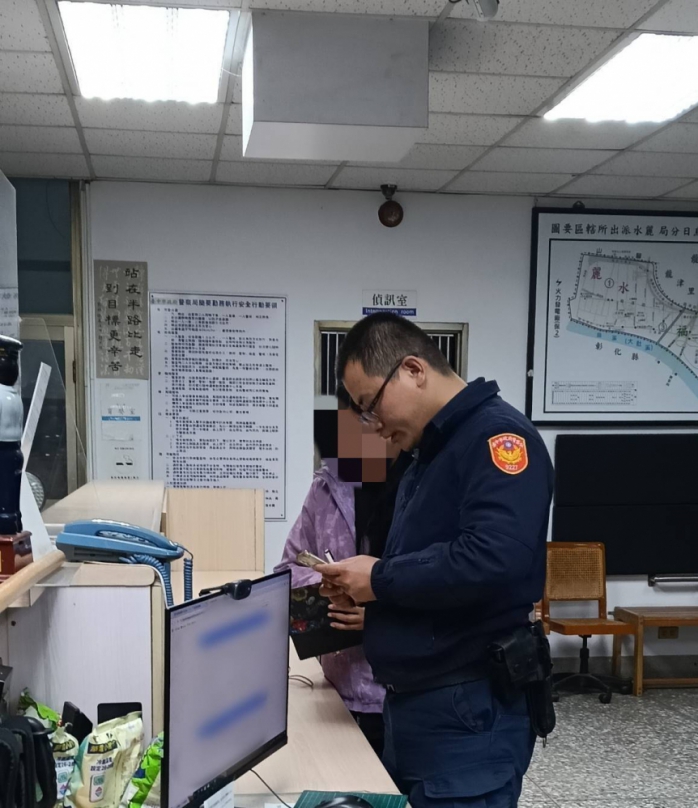 女豪擲73萬投資虛擬貨幣   最後一刻問警急踩煞車付款