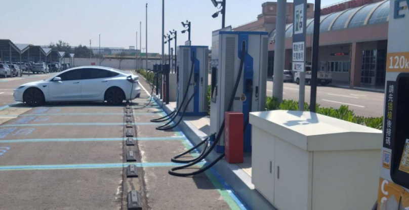 台中港務分公司打造充電新樞紐、優化能源管理來推動智慧綠能發展