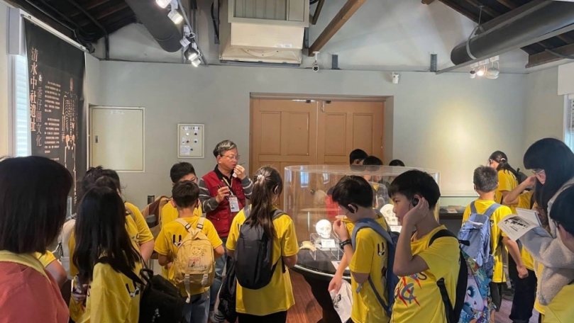 新北市建國國小造訪台中市同名國小並考古踏查