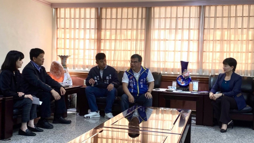 32年電梯困老農40分鐘立委楊瓊瓔爭取經費助清水農會汰舊換新