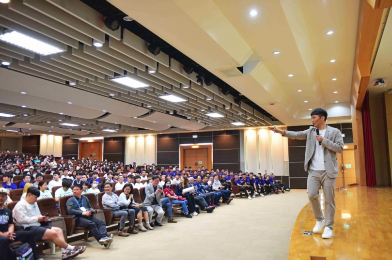 Never Give Up！奧運金牌李洋蒞臨中臺科大公益演講激勵學子勇敢逐夢