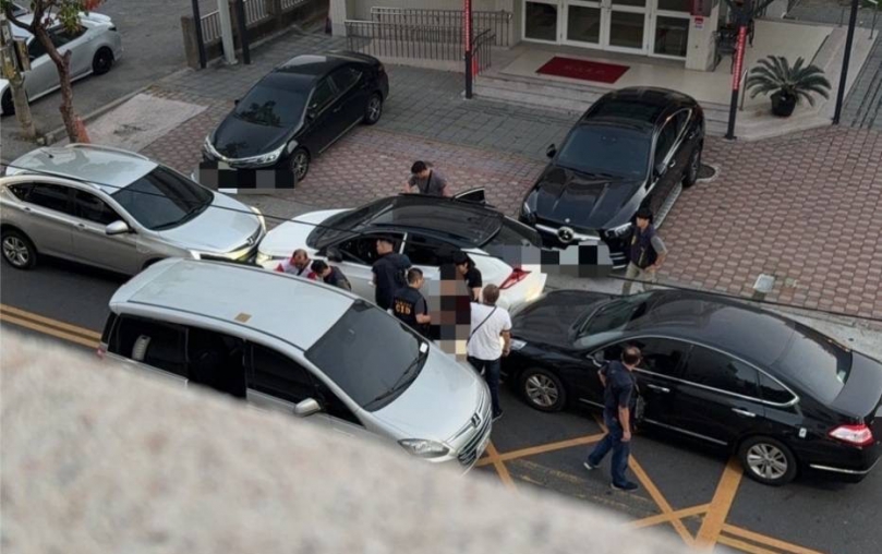 （影音）／雲林警方重拳出擊！　毒販劉嫌遭包夾逮捕 查獲毒品及現金