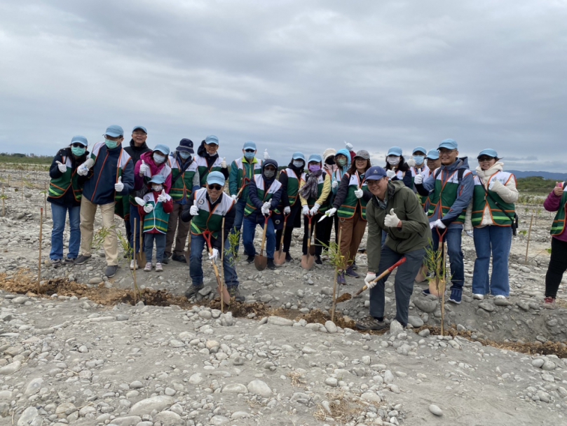 親子植樹連結人與棲地環境  林業及自然保育署臺中分署攜手第一商業銀行建構石虎廊道