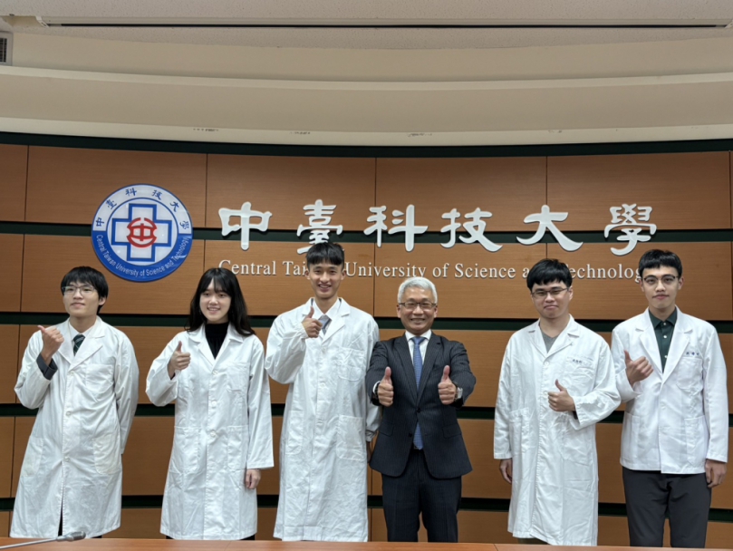 醫影承光中臺科大醫放系授袍典禮傳承專業精神