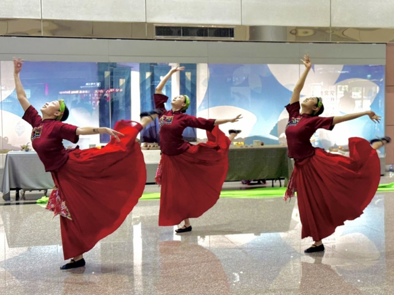 「東方美人茶」飄香國門 驚豔桃機