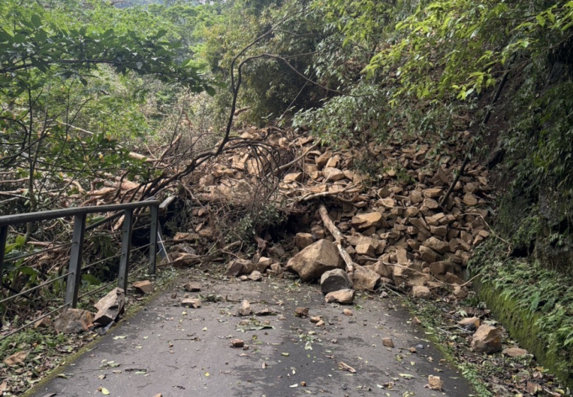今晨發現步道邊坡崩塌   新竹林業分署：滿月圓緊急休園