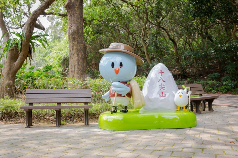 新竹市吉祥物「皮卡」出任務   每天在18尖山入口向晨運市民請安