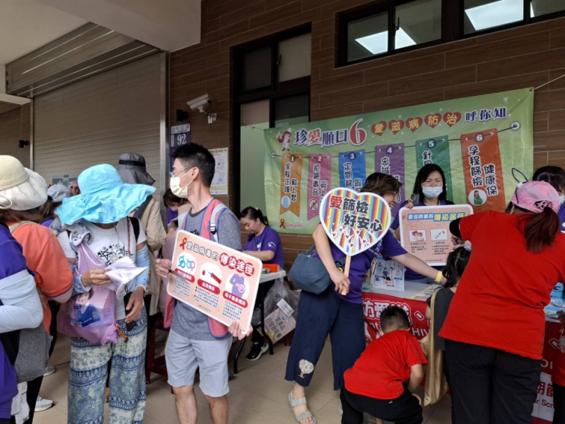 與大甲媽祖「愛」相隨！中市衛生局辦健康篩檢宣導