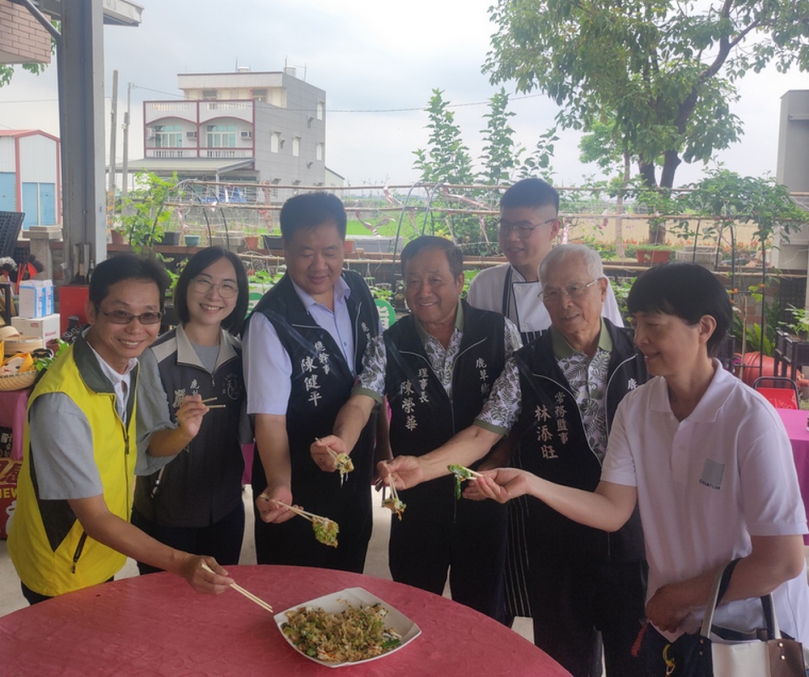 鹿草鄉農會首發臺南 20 號新品種糙米 Q彈香甜牛奶香取名「玄 Q 米」上市