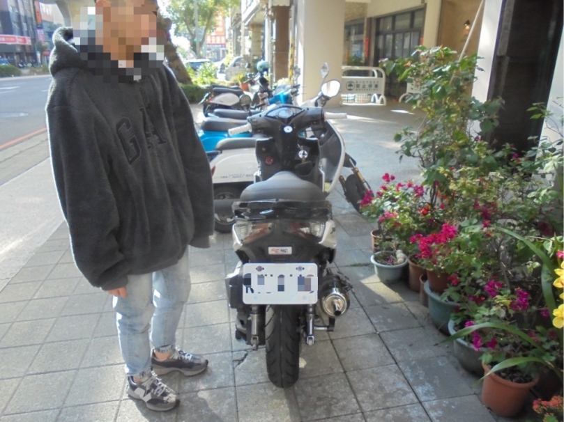 男子偷車牌移花接木上道     何安警攔查拆穿作案伎倆