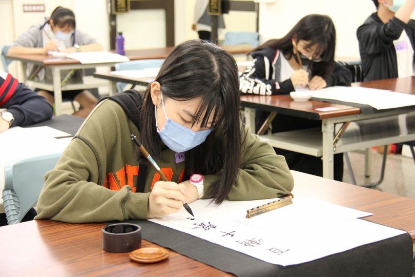 大墩盃學生書法比賽得獎名單揭曉  臺中文學獎作品入題考驗小書法家功力