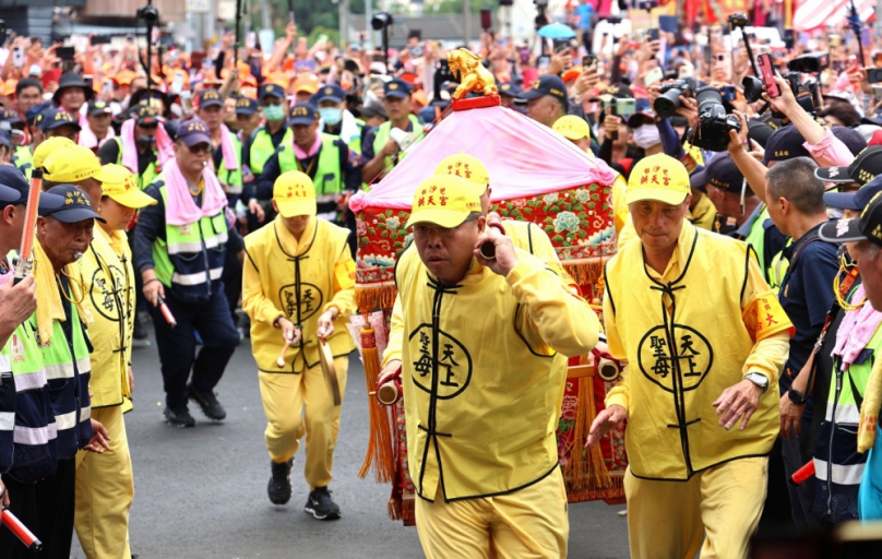 （影音）／白沙屯、山邊媽祖鑾駕抵達北港　張麗善祈求媽祖庇佑百姓安居樂業