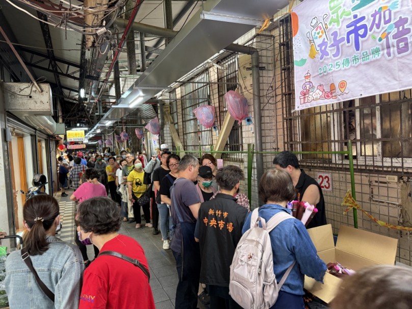 支持新竹在地攤商！關東、中央市場「眾星雲集 好市加倍購」相繼登場